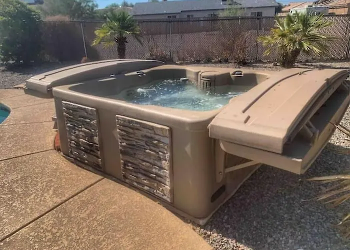 Makin' Waves - Pool, Spa, Relaxing Getaway Villa
