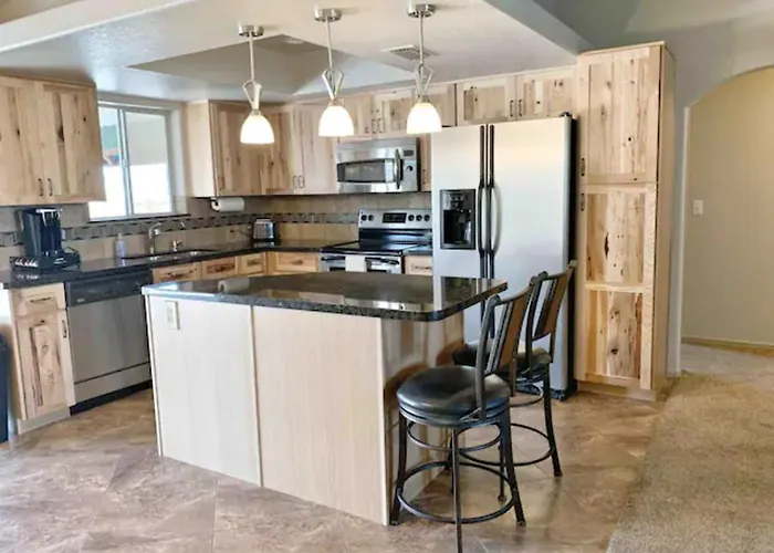 Villa Makin' Waves - Pool, Spa, Relaxing Getaway Lake Havasu City
